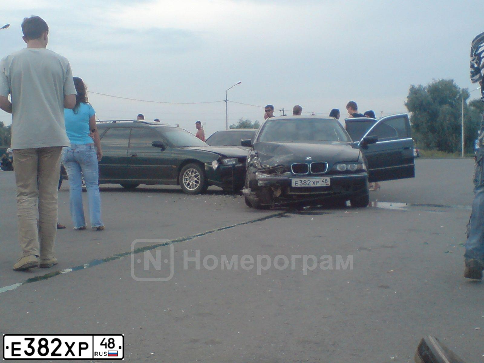 Фото автомобиля BMW SERIE 5, 1998 — госномер Е382ХР48. Цвет: ЗЕЛЕНЫЙ