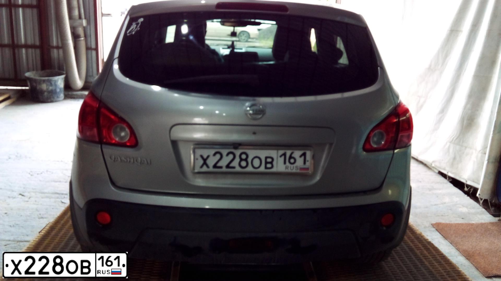 Фото автомобиля NISSAN QASHQAI, 2008 — госномер Х228ОВ161. Цвет: СЕРЕБРИСТЫЙ