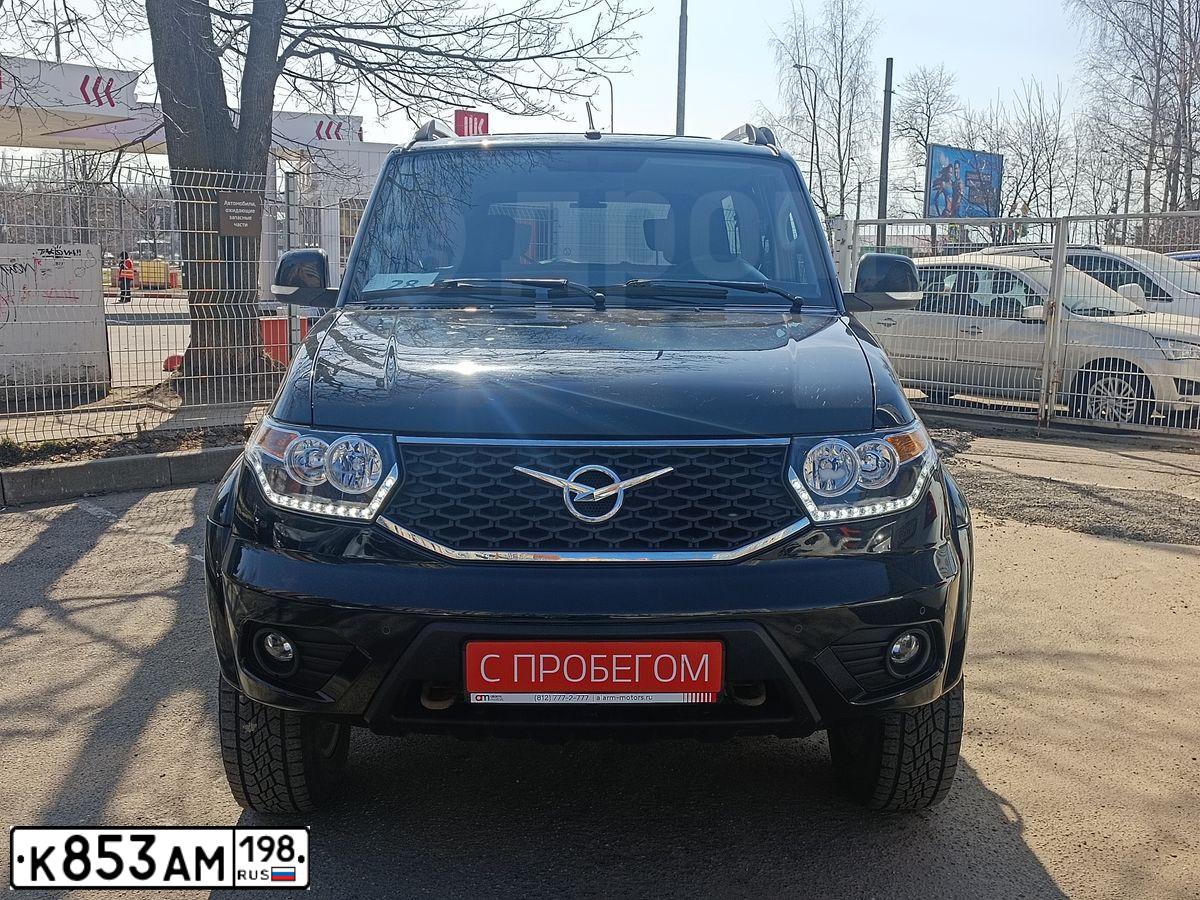 Фото автомобиля TOYOTA HILUX, 2019 — госномер С522МТ198. Цвет: ЧЕРНЫЙ