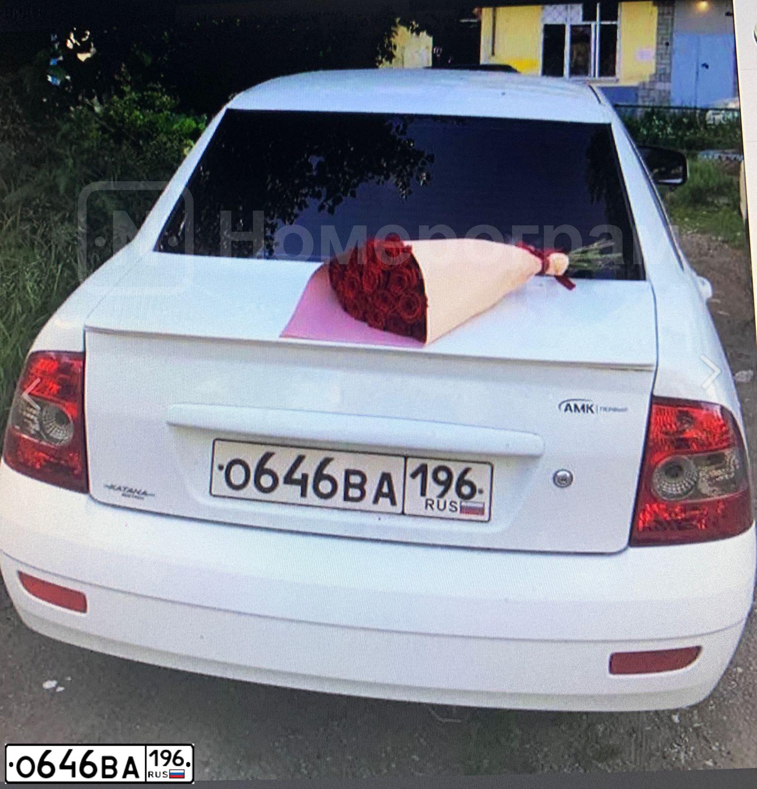 Фото автомобиля LADA 2170 PRIORA, 2013 — госномер Т249ОУ196. Цвет: Белый