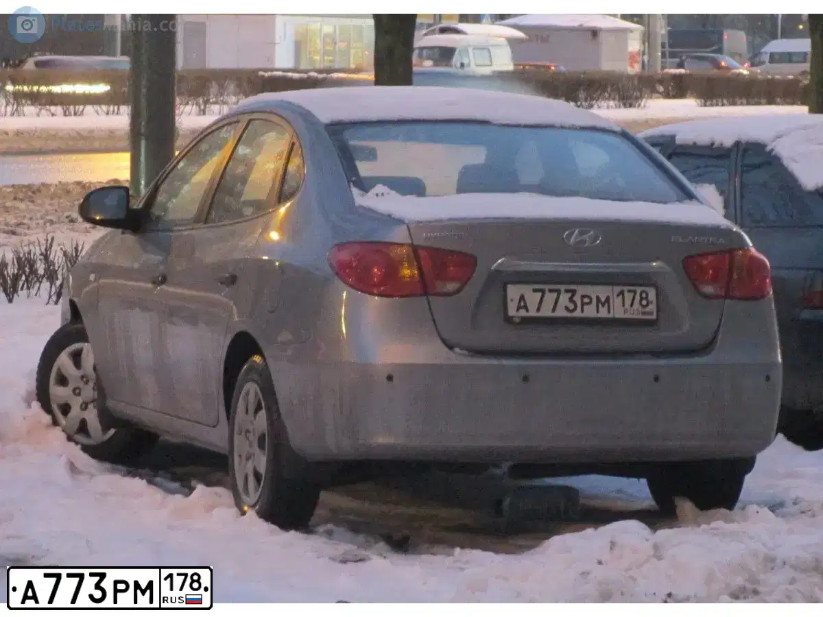 Фото автомобиля HYUNDAI ELANTRA, 2010 — госномер А773РМ178. Цвет: Серый