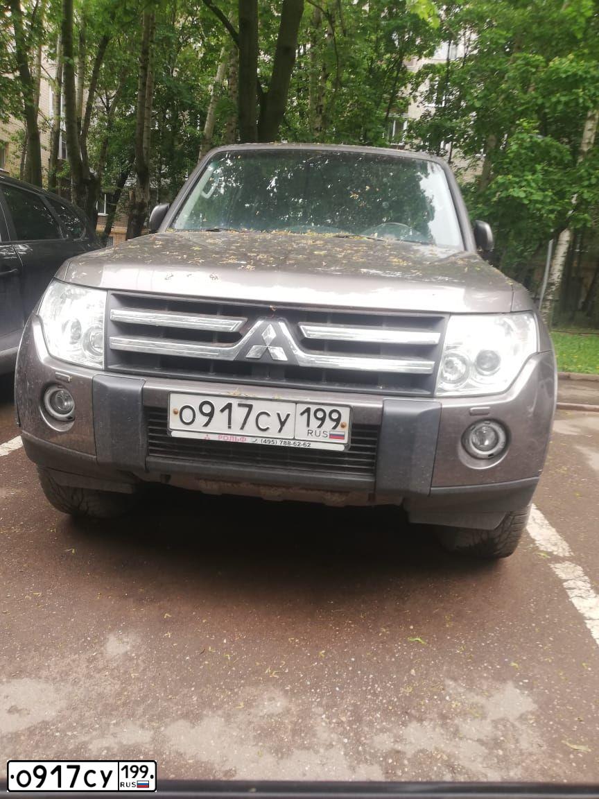 Фото автомобиля MITSUBISHI PAJERO, 2008 — госномер Е241РР799. Цвет: Коричневый