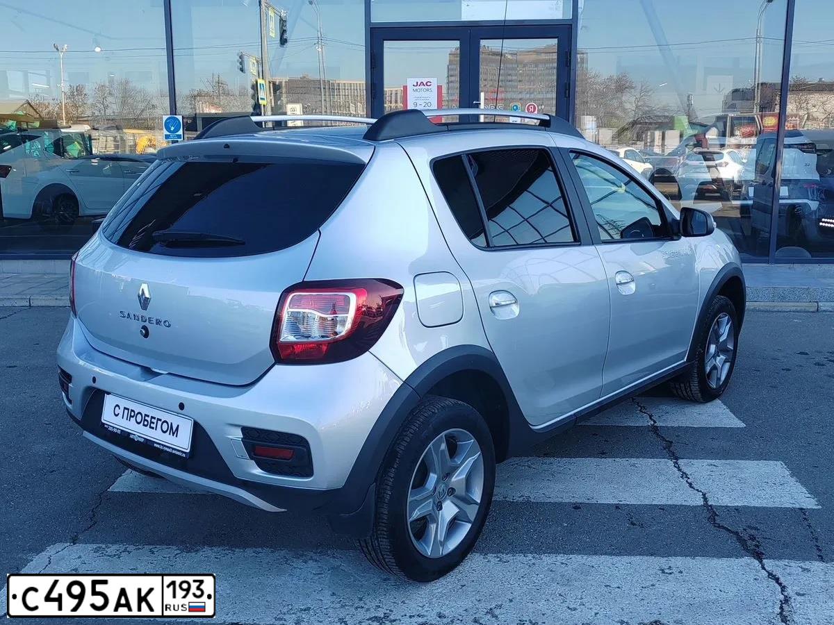 Фото автомобиля RENAULT SANDERO, 2020 — госномер С495АК193. Цвет: СЕРЫЙ