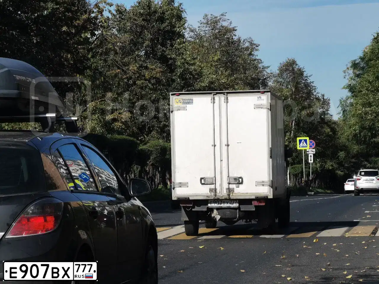 Фото автомобиля TAGAZ HARDY LC10, 2013 — госномер Е907ВХ777. Цвет: Белый