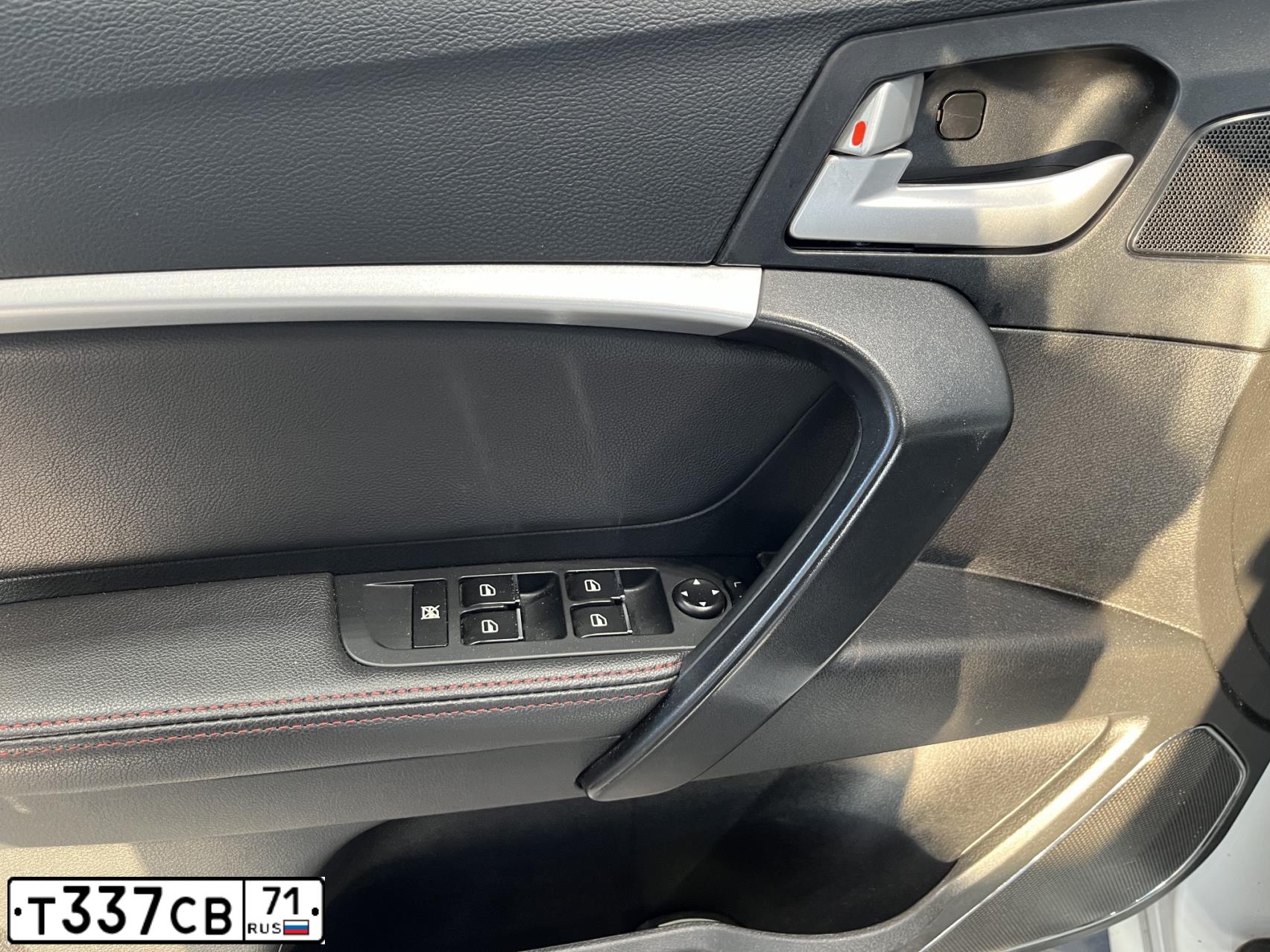 Фото автомобиля GEELY SC7, 2016 — госномер Т337СВ71. Цвет: БЕЛЫЙ