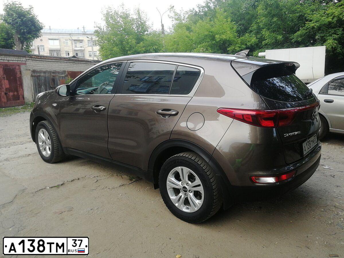 Фото автомобиля KIA SPORTAGE, 2017 — госномер А138ТМ37. Цвет: Коричневый