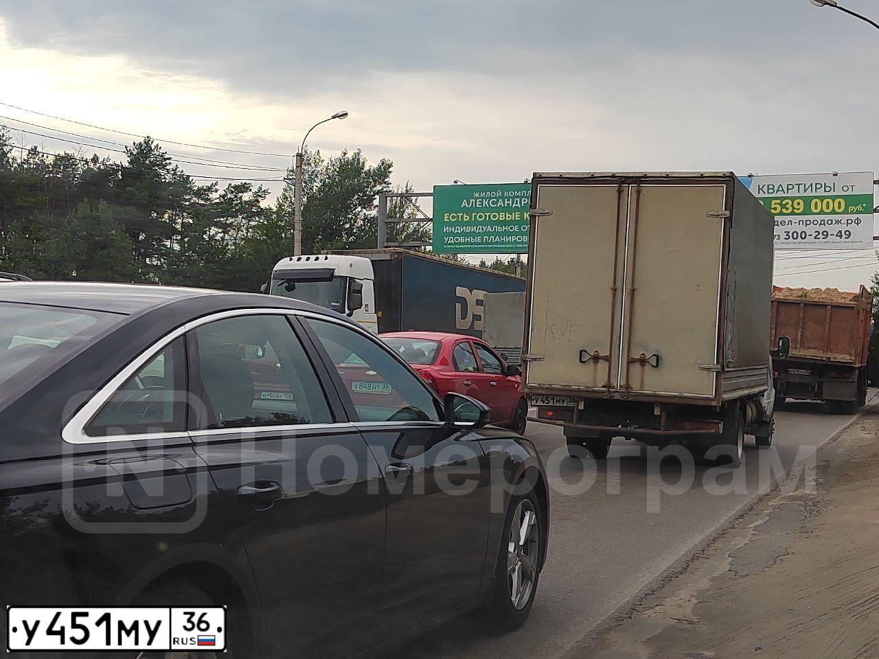 Фото автомобиля GAZ Z 3302 GAZEL, 2006 — госномер У451МУ36