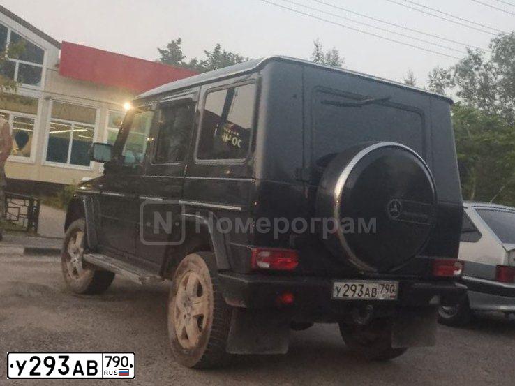 Фото автомобиля MERCEDES G-KLASSE, 1990 — госномер М522ВВ550. Цвет: ЧЕРНЫЙ