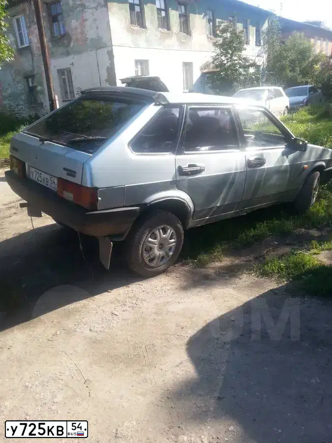 Фото автомобиля LADA 2109 SAMARA, 1997 — госномер У725КВ54. Цвет: ОПАЛ