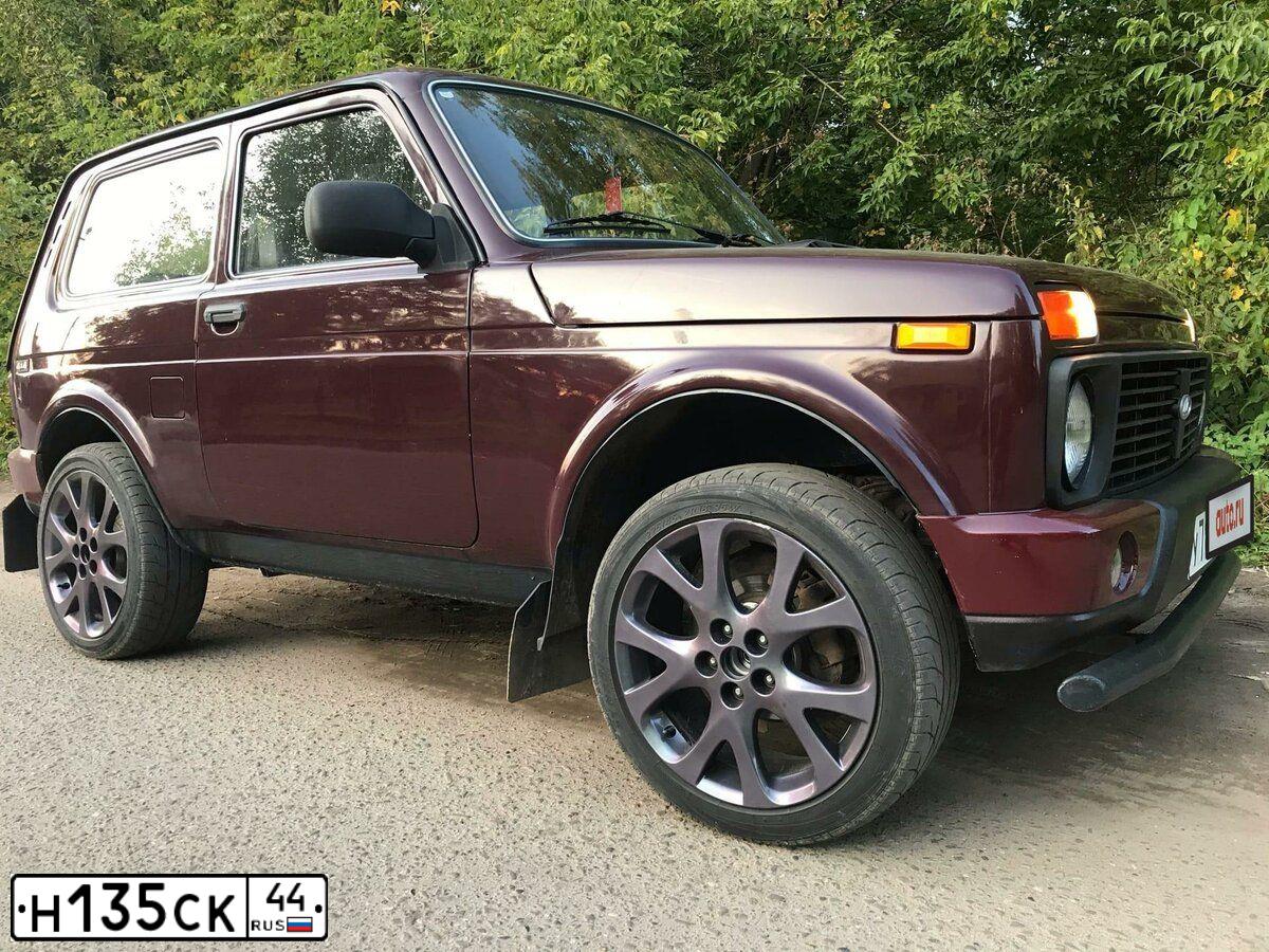 Фото автомобиля LADA 2121 NIVA, 2011 — госномер У679КН44. Цвет: ТЕМНО-КРАСНЫЙ
