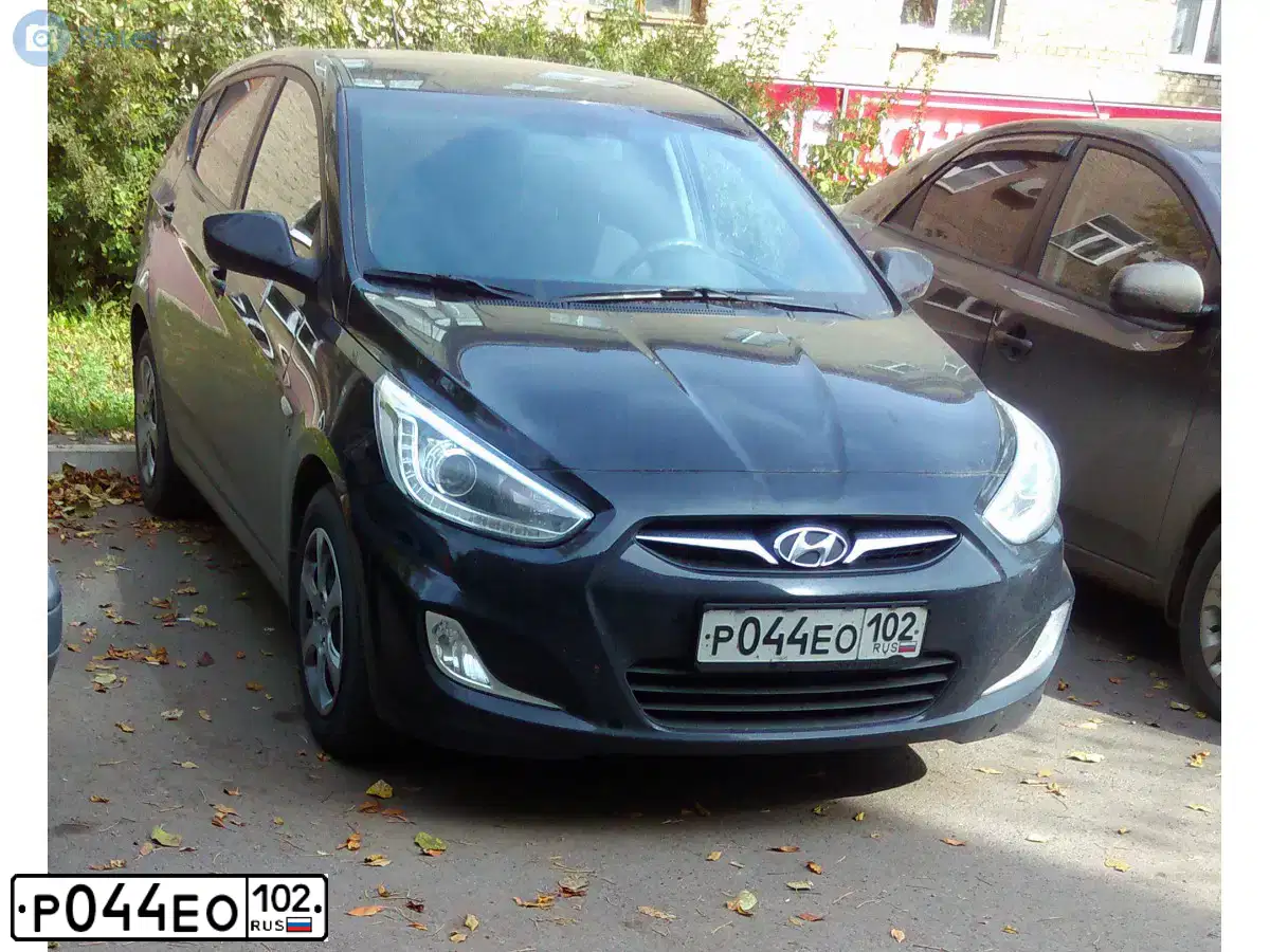Фото автомобиля HYUNDAI SOLARIS, 2013 — госномер Р044ЕО102. Цвет: ЧЕРНЫЙ