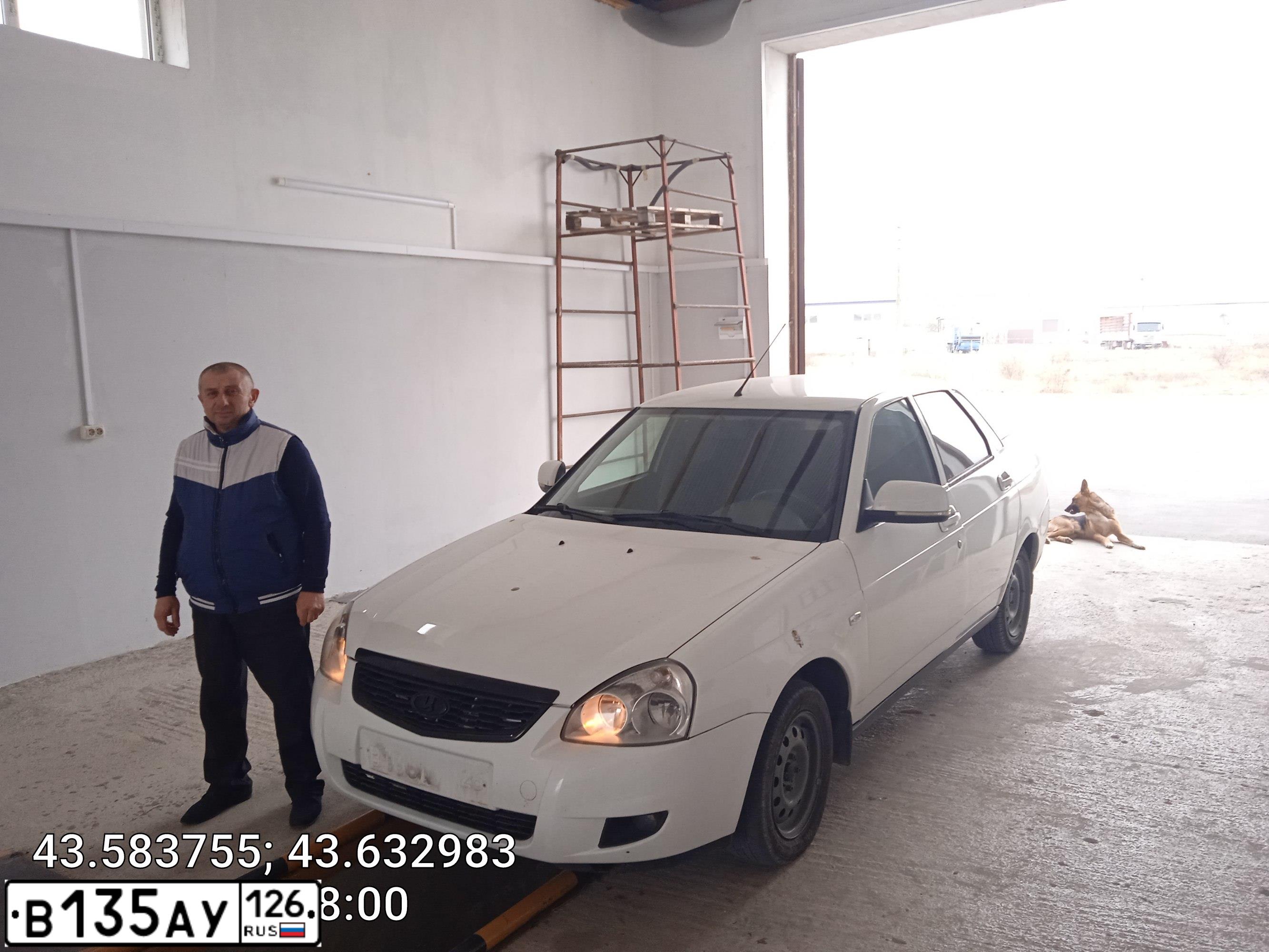Фото автомобиля LADA PRIORA, 2012 — госномер Е497МО07