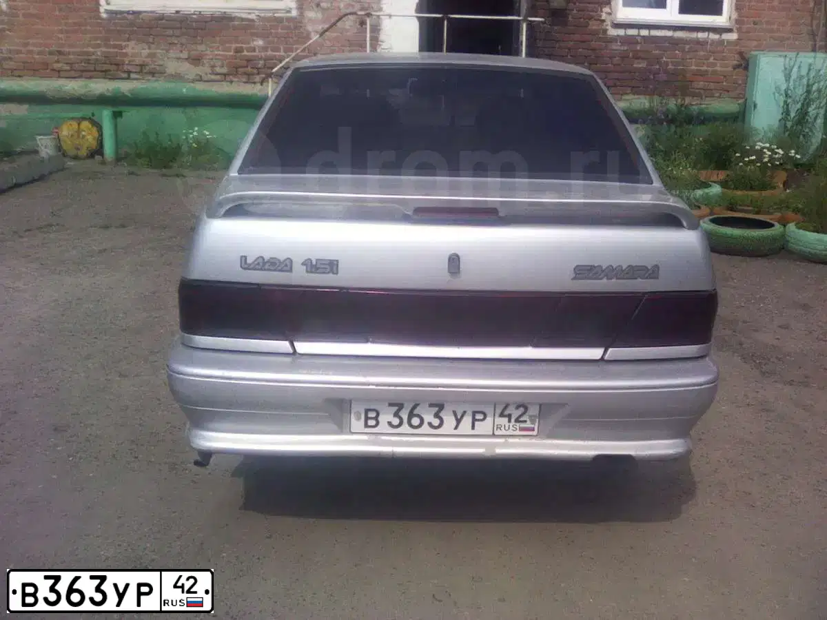 Фото автомобиля LADA 2115 SAMARA, 2002 — госномер В363УР42. Цвет: Светло-Серебристый металлик
