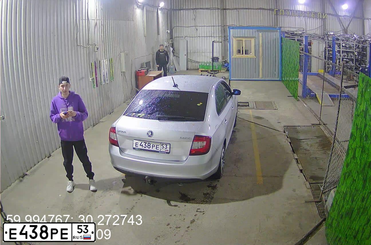 Фото автомобиля SKODA RAPID, 2019 — госномер К249ОМ147. Цвет: Серебристый