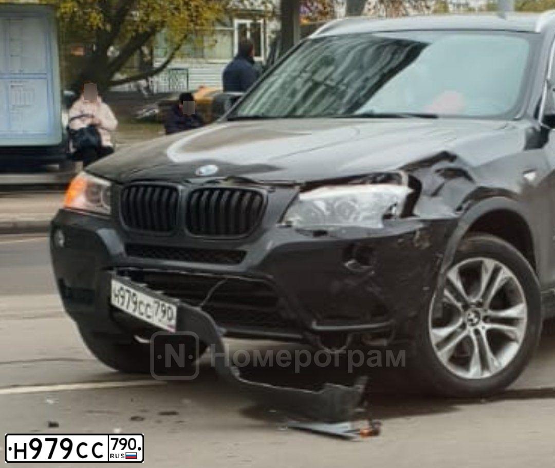 Фото автомобиля BMW SERIE 3 GT, 2014 — госномер Н979СС790. Цвет: СИНИЙ