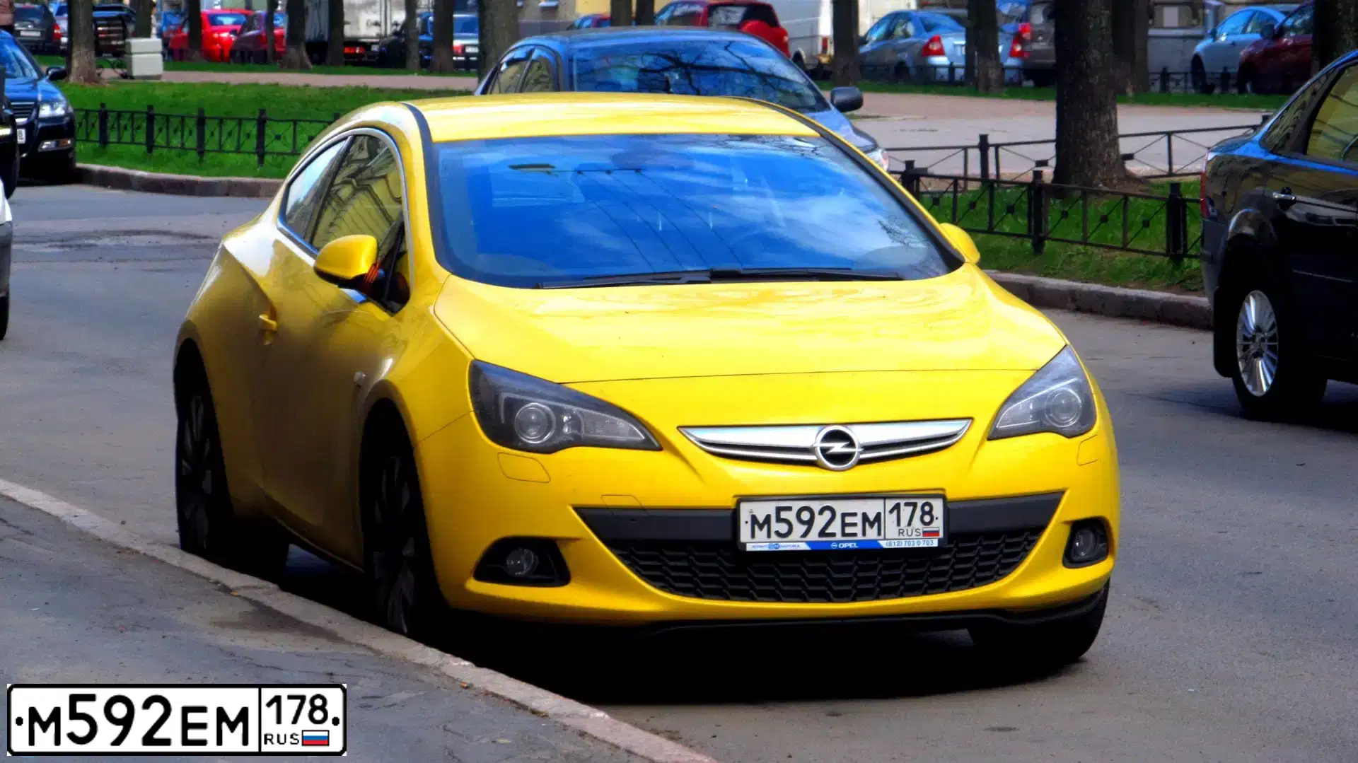 Фото автомобиля OPEL ASTRA, 2011 — госномер М515СН35. Цвет: ЖЁЛТЫЙ