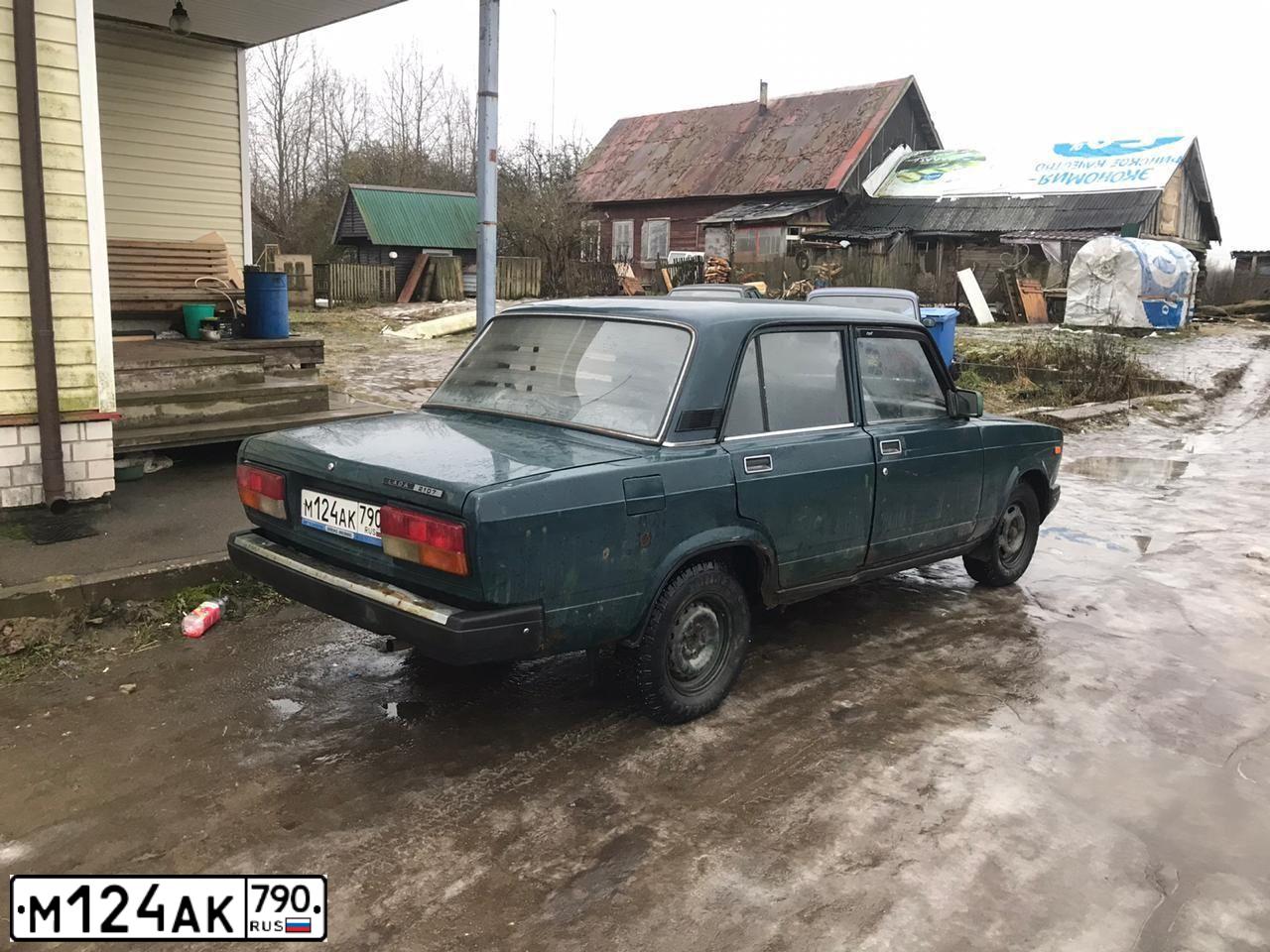 Фото автомобиля ВАЗ 21074 ЛАДА 2107, 2007 — госномер М444ТУ198. Цвет: Темно-зеленый