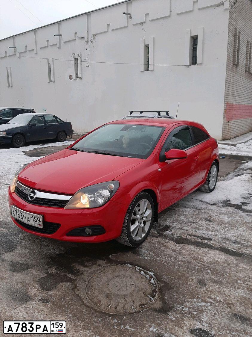 Фото автомобиля OPEL ASTRA, 2008 — госномер А783РА159. Цвет: Красный