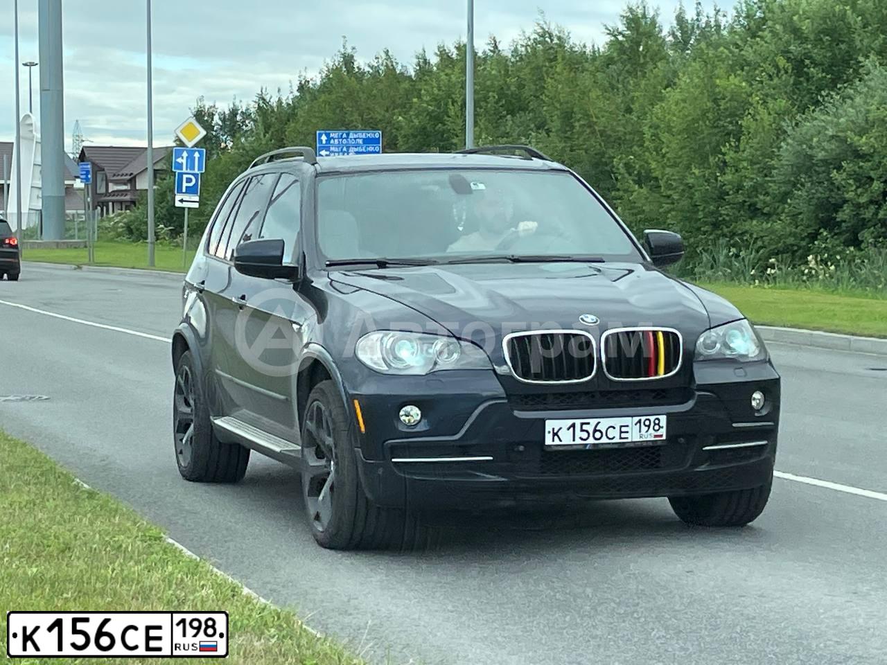 Фото автомобиля BMW X5, 2007 — госномер К156СЕ198. Цвет: ТЕМНО-СИНИЙ