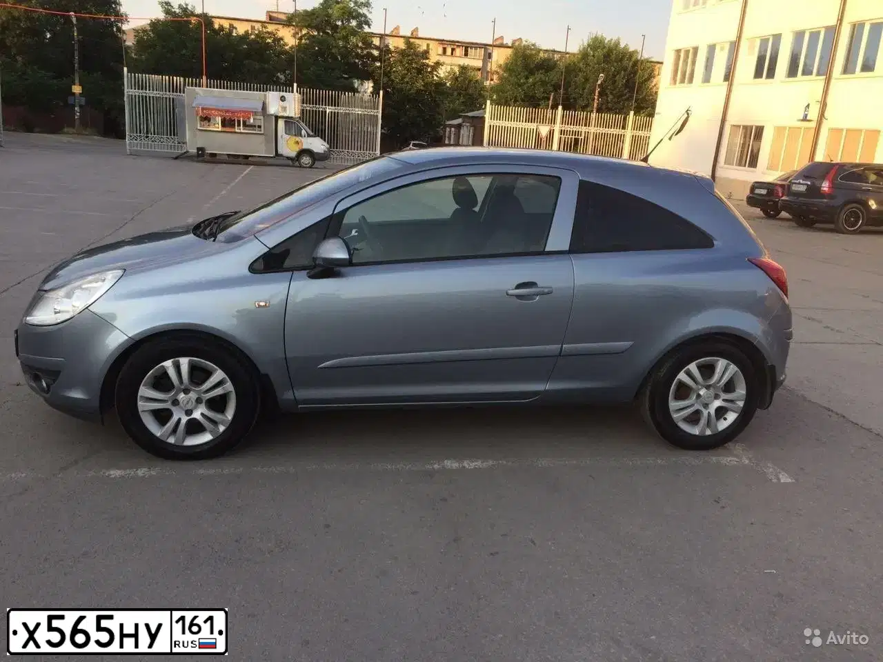 Фото автомобиля FIAT PUNTO, 2008 — госномер Х565НХ161. Цвет: СВЕТЛО-СЕРЫЙ