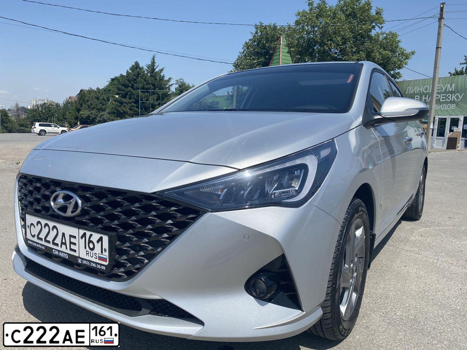 Фото автомобиля LADA LARGUS, 2018 — госномер О555АЕ761. Цвет: Белый