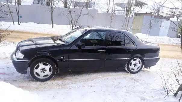 Фото автомобиля MERCEDES C-KLASSE, 1999 — госномер Х982МО797. Цвет: ЧЕРНЫЙ