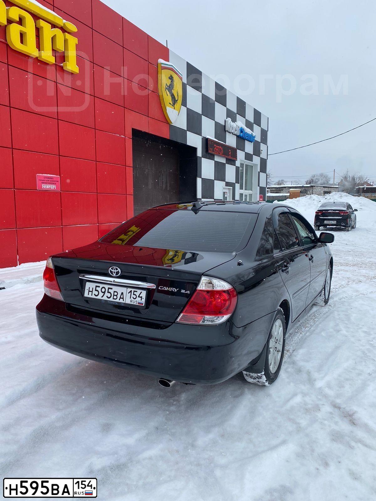 Фото автомобиля TOYOTA CAMRY, 2005 — госномер Н595ВА154. Цвет: ЧЕРНЫЙ