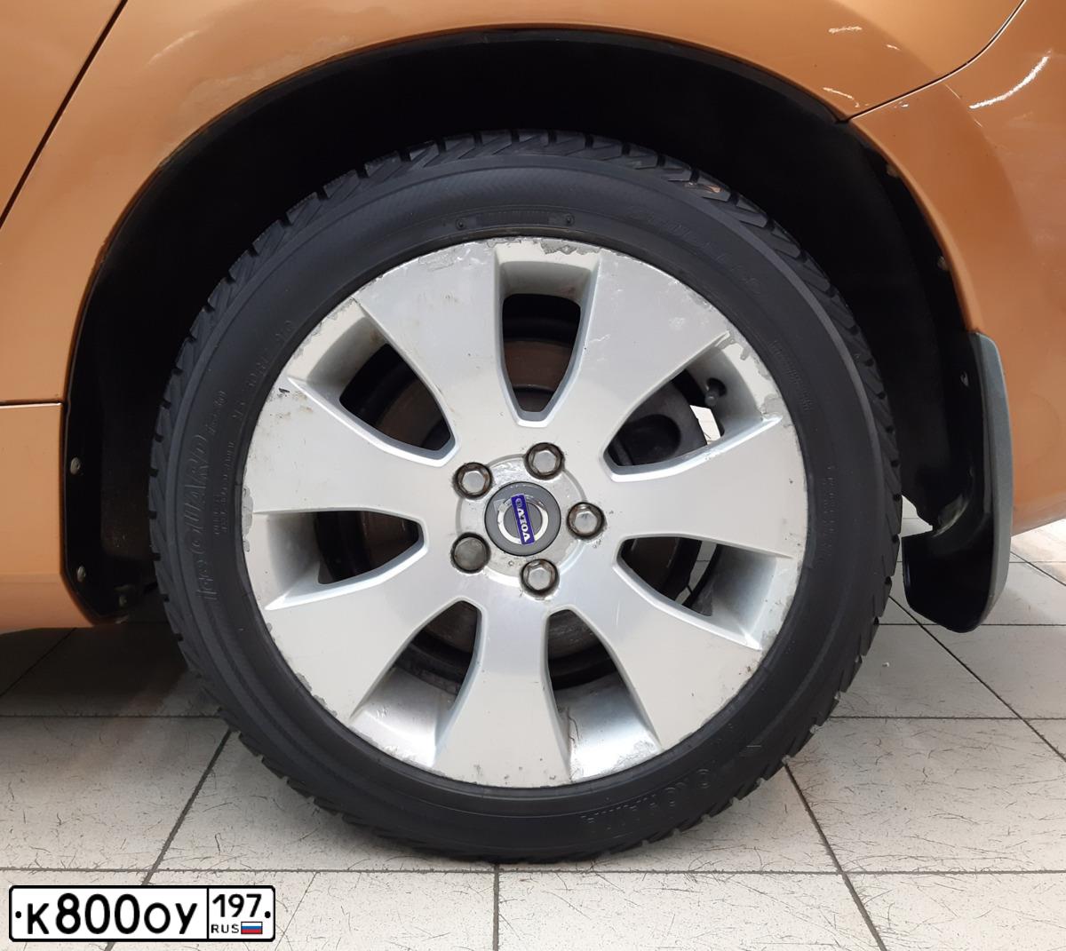 Фото автомобиля VOLVO S60, 2011 — госномер Н236ЕО977. Цвет: КОРИЧНЕВЫЙ ТЕМНЫЙ
