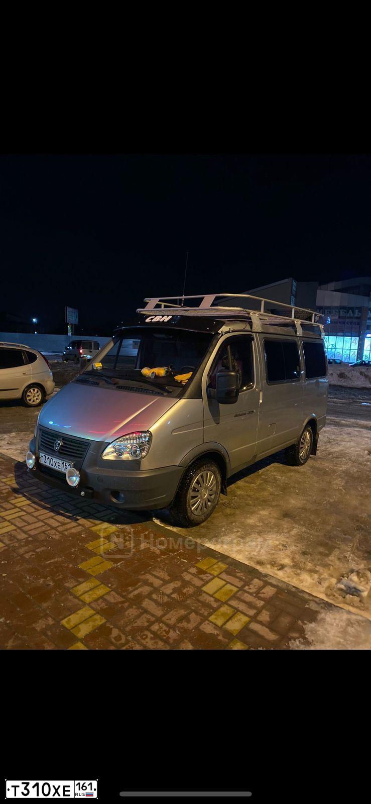 Фото автомобиля GAZ 2217 SOBOL, 2011 — госномер Т310ХЕ161. Цвет: серебристый