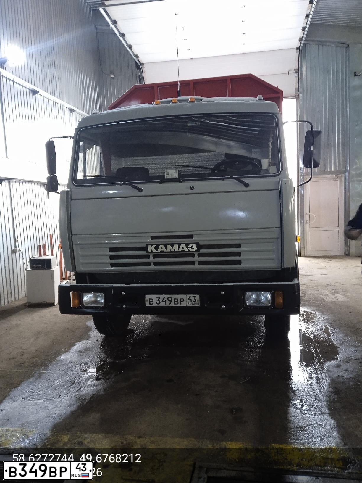 Фото автомобиля KAMAZ 53212 /6X4/, 1995 — госномер В349ВР43. Цвет: СВЕТЛО-ДЫМЧАТЫЙ
