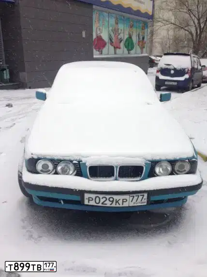 Фото автомобиля SUZUKI WAGON R+, 2003 — госномер Т417КК97. Цвет: СИНИЙ