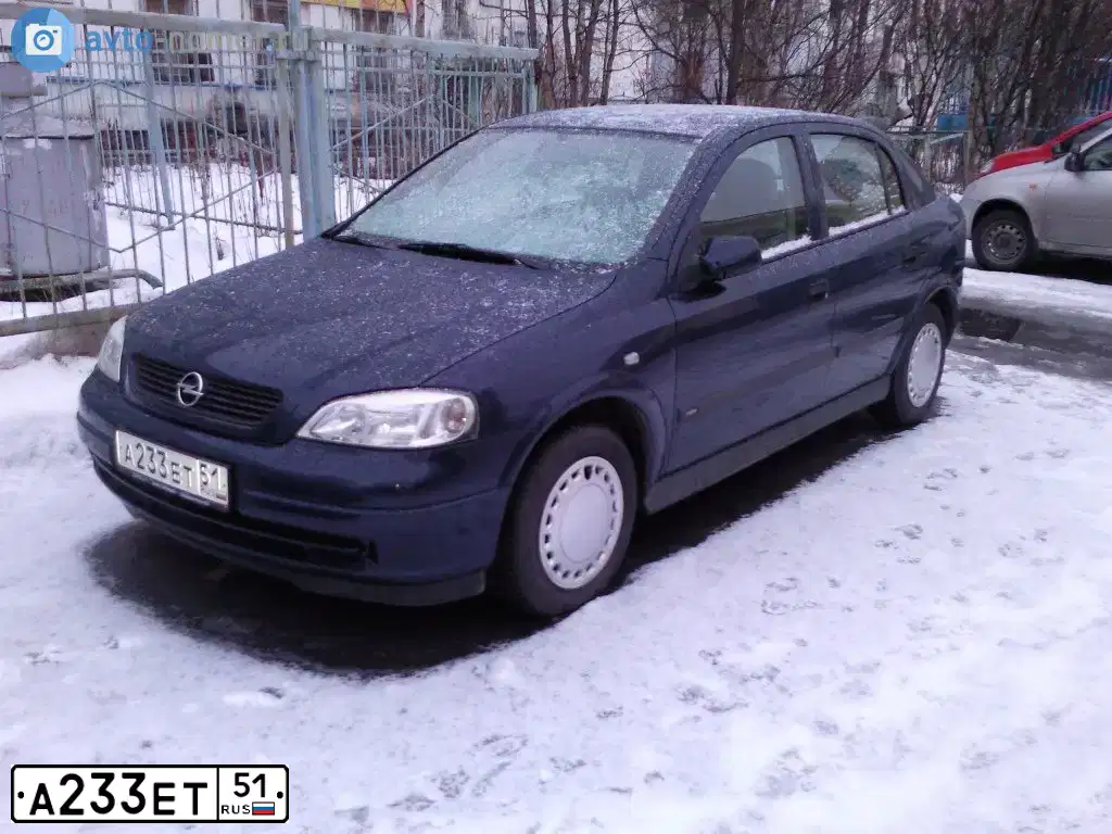 Фото автомобиля OPEL ASTRA, 2002 — госномер А233ЕТ51. Цвет: ТЕМНО-СИНИЙ