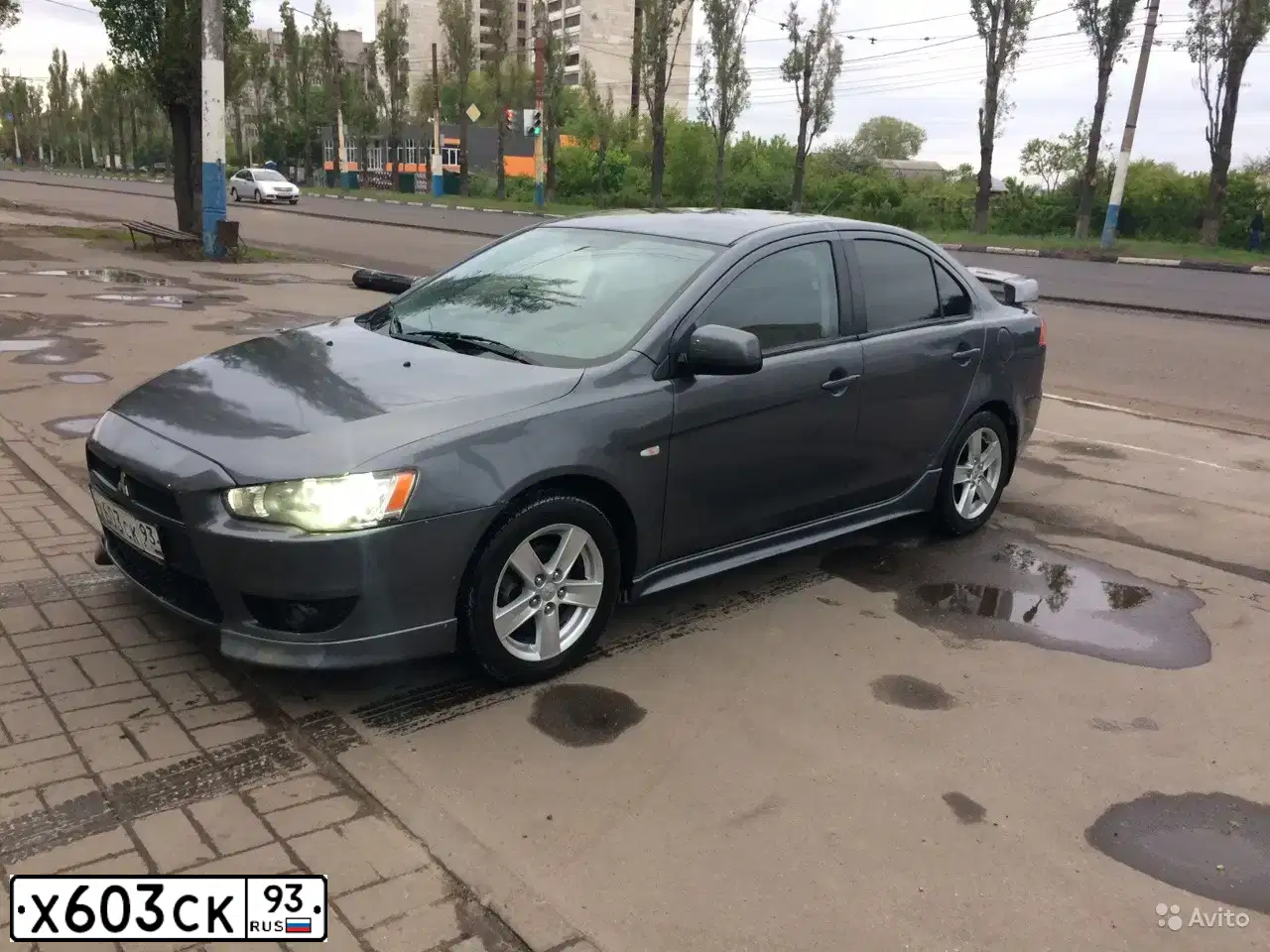 Фото автомобиля MITSUBISHI LANCER, 2007 — госномер В043МК164. Цвет: Серый