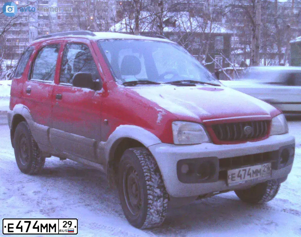 Фото автомобиля DAIHATSU TERIOS, 2000 — госномер Р192ВХ550. Цвет: КРАСНЫЙ