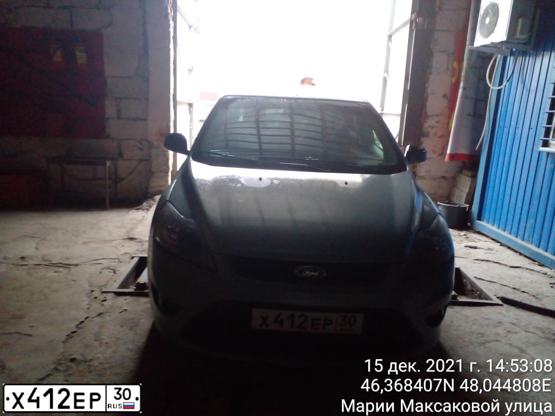 Фото автомобиля FORD FOCUS, 2008 — госномер Х412ЕР30. Цвет: СЕРО-ГОЛУБОЙ