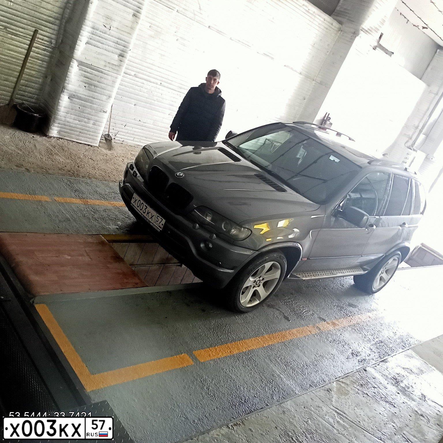 Фото автомобиля BMW X5, 2003 — госномер О492ОА32. Цвет: СЕРЫЙ