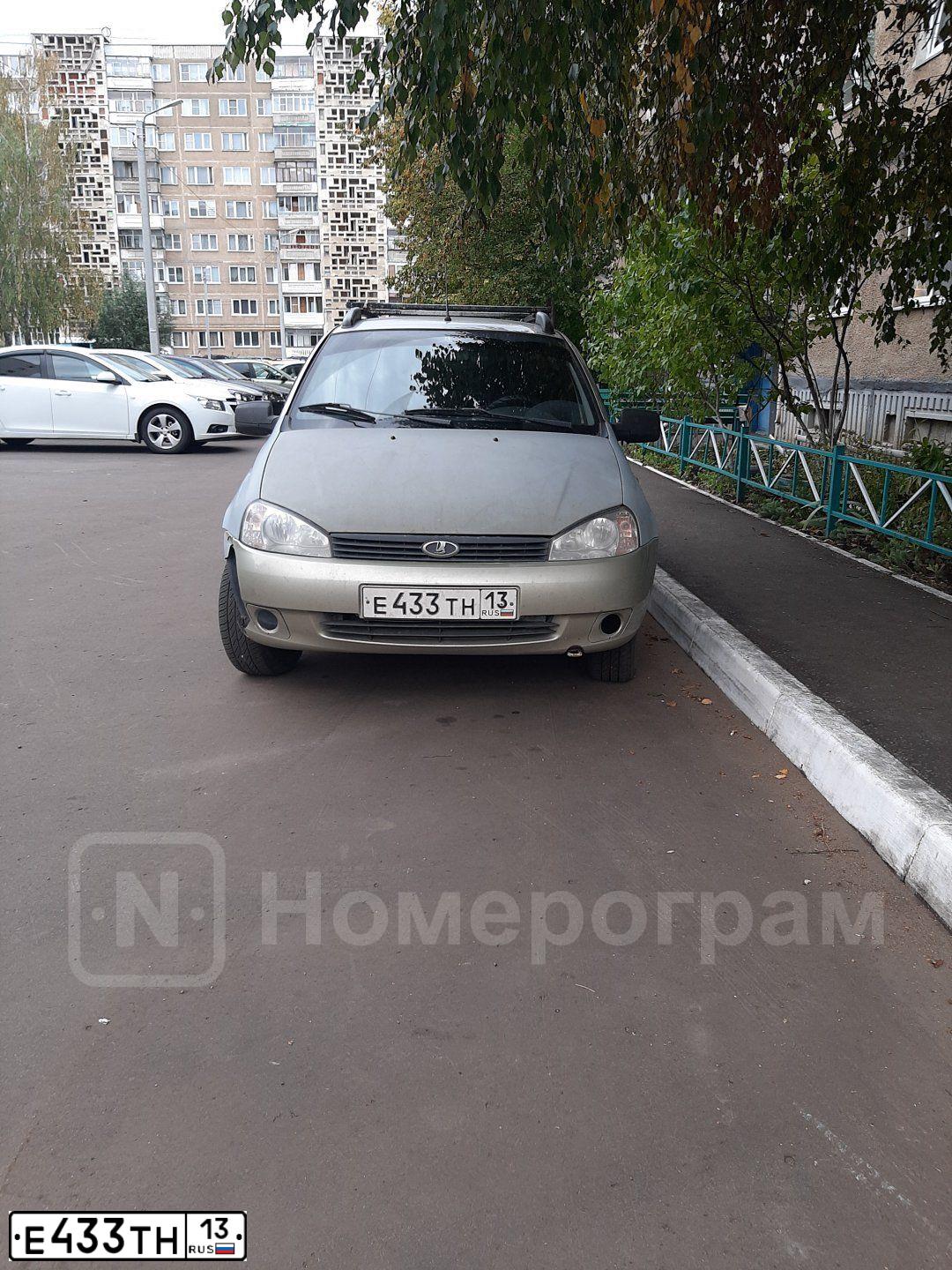 Фото автомобиля LADA 1117 KALINA, 2012 — госномер Е433ТН13. Цвет: БЕЖЕВЫЙ