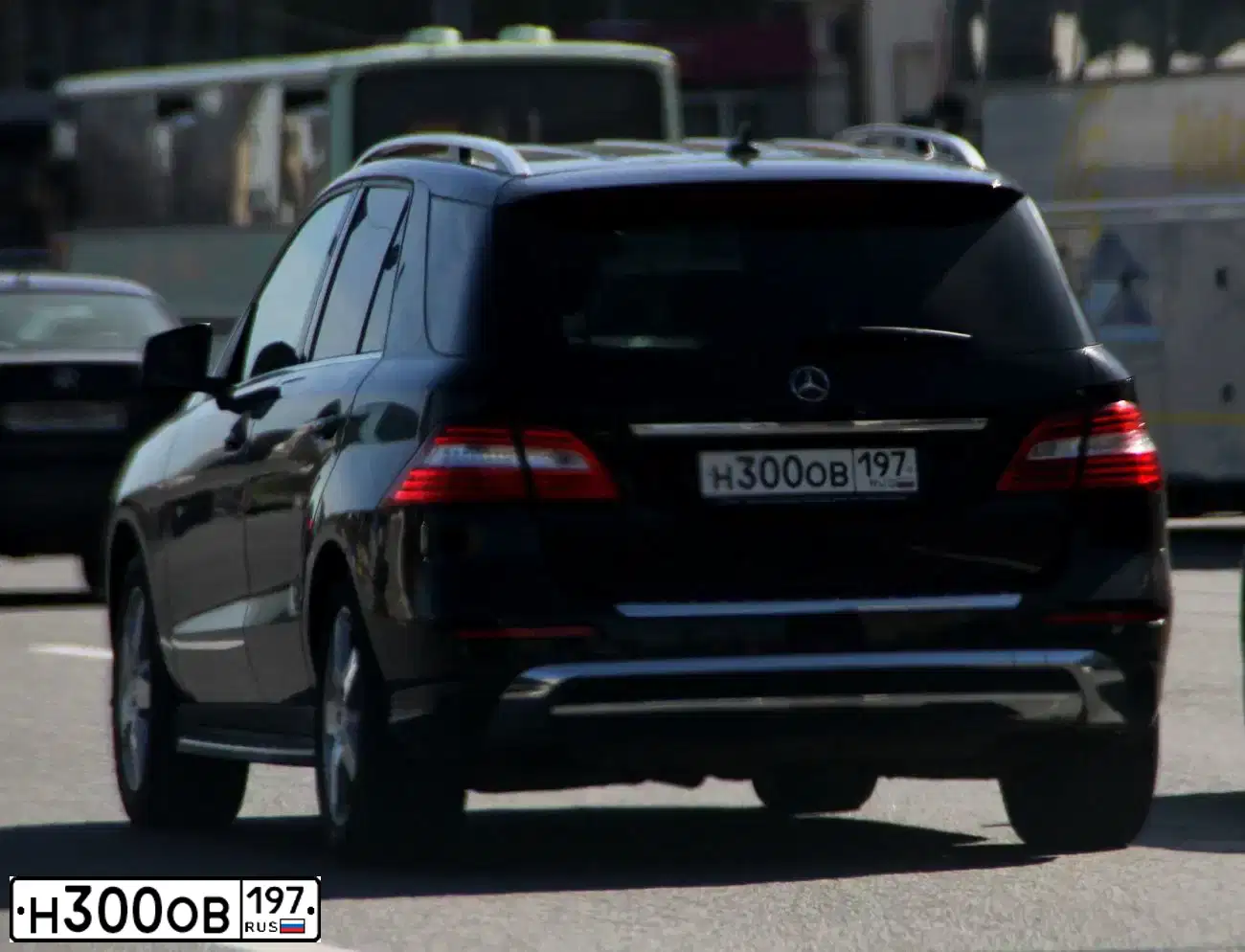 Фото автомобиля MITSUBISHI LANCER, 2008 — госномер Н300ОВ197. Цвет: ЧЕРНЫЙ