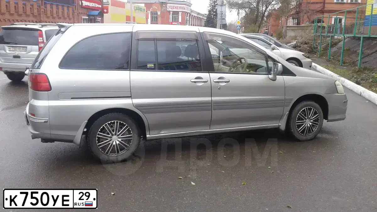Фото автомобиля SKODA OCTAVIA, 2013 — госномер К750УЕ29. Цвет: ЧЕРНЫЙ