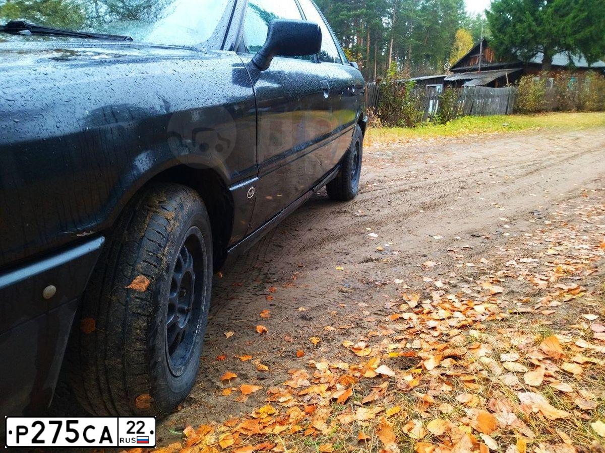 Фото автомобиля AUDI 80, 1990 — госномер Р275СА22. Цвет: ЧЕРНЫЙ