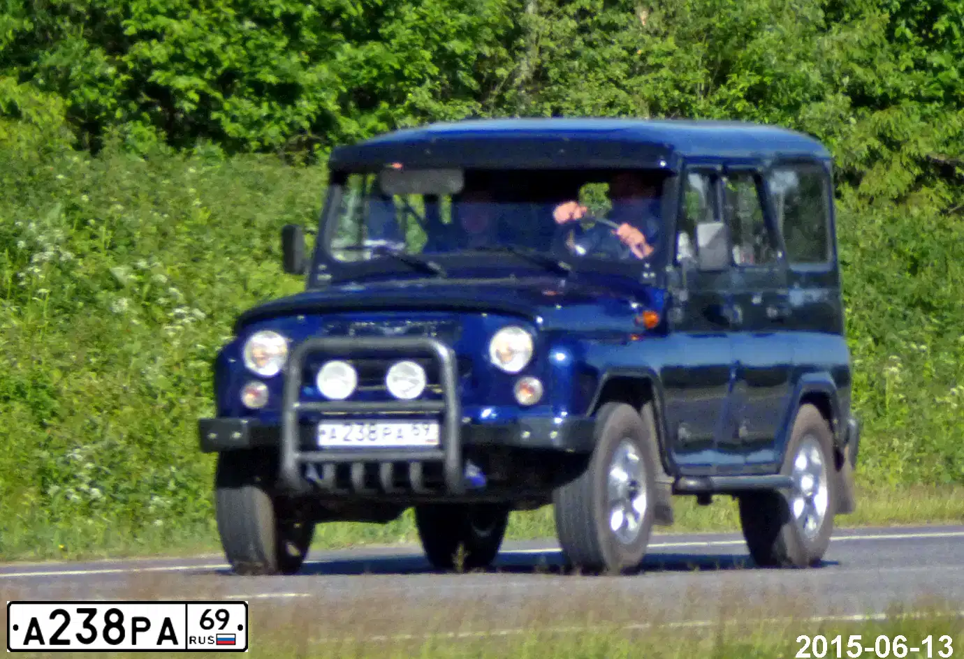 Фото автомобиля UAZ 3151 / HUNTER, 2012 — госномер А238РА69. Цвет: ОКЕАН МЕТАЛЛИК