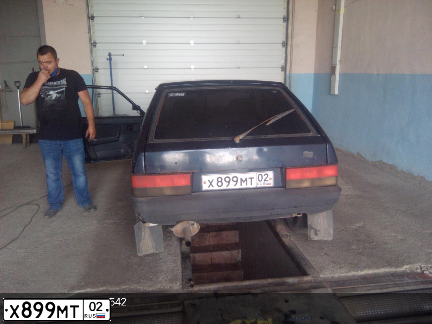 Фото автомобиля LADA 2109 SAMARA, 1997 — госномер Х899МТ02. Цвет: Темно-синий