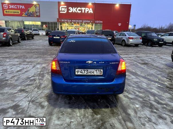 Фото автомобиля CHEVROLET LACETTI, 2008 — госномер Р473НН178. Цвет: СИНИЙ