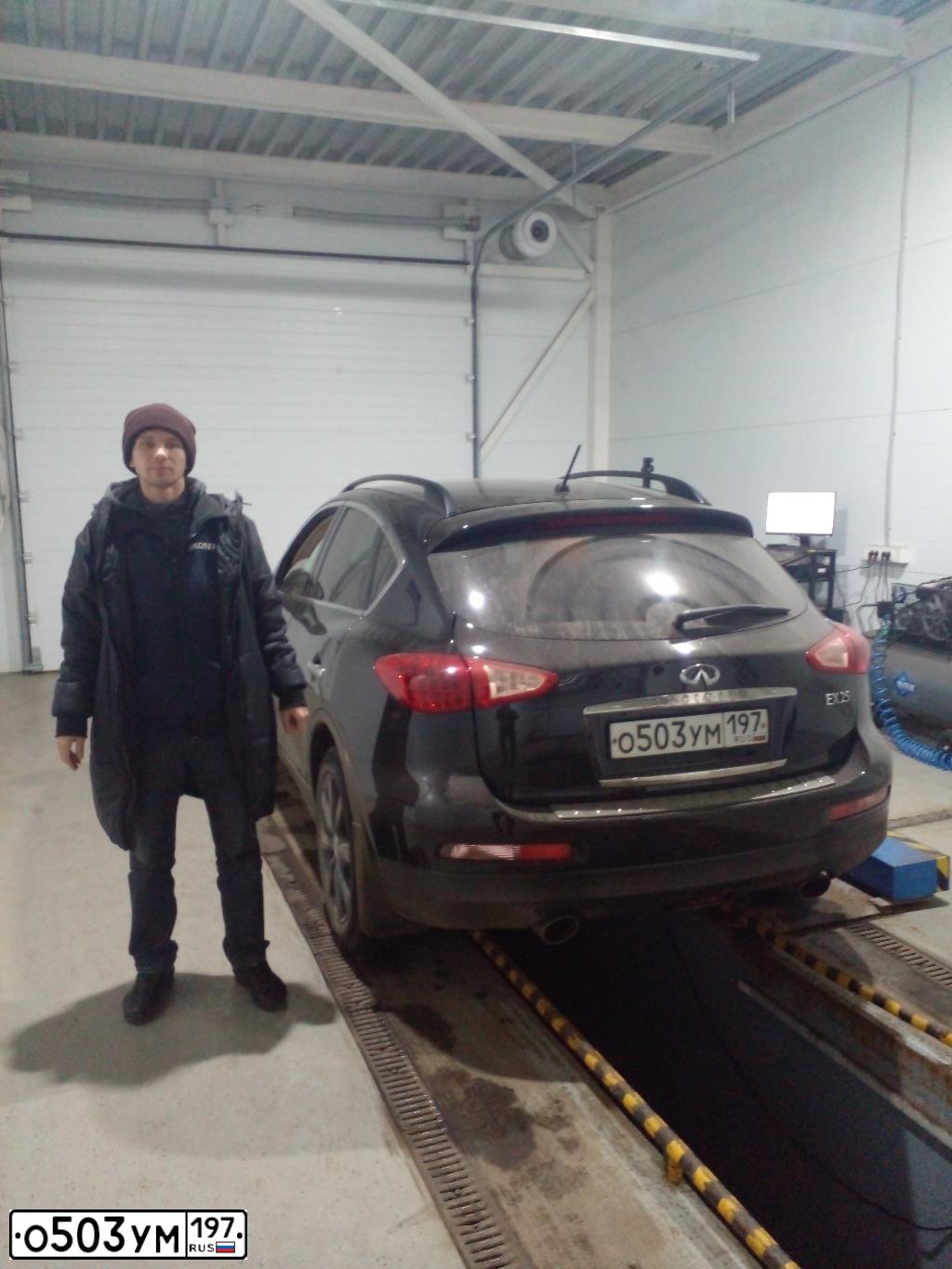 Фото автомобиля INFINITI QX50 /EX/, 2011 — госномер О503УМ197. Цвет: ЧЕРНЫЙ