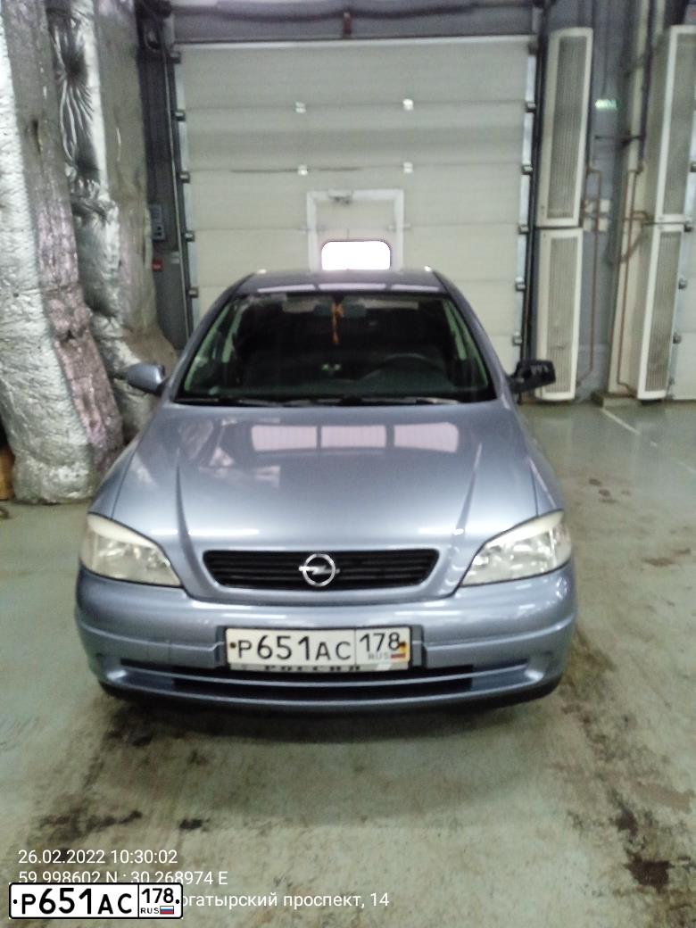 Фото автомобиля OPEL ASTRA, 2003 — госномер Р651АС178. Цвет: СЕРЫЙ