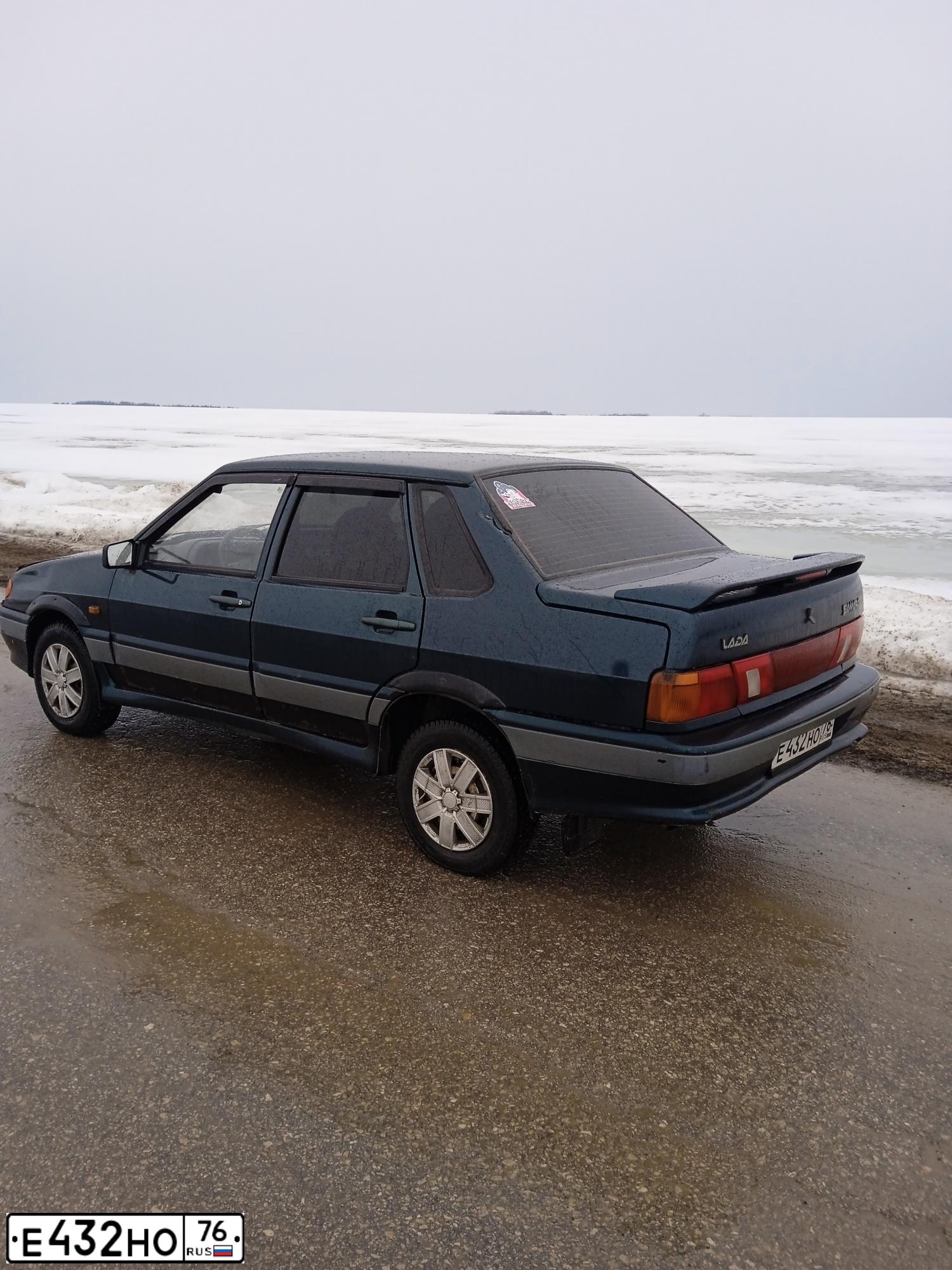 Фото автомобиля LADA 2115 SAMARA, 2007 — госномер Е432НО76. Цвет: Темно-зеленый