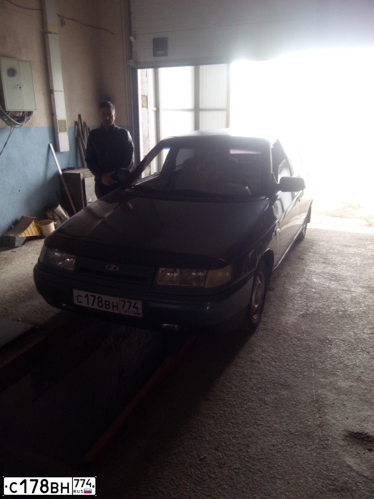 Фото автомобиля LADA 2110 LADA, 2000 — госномер М746АУ774. Цвет: ТЕМНО-СЕРО-СИНИЙ