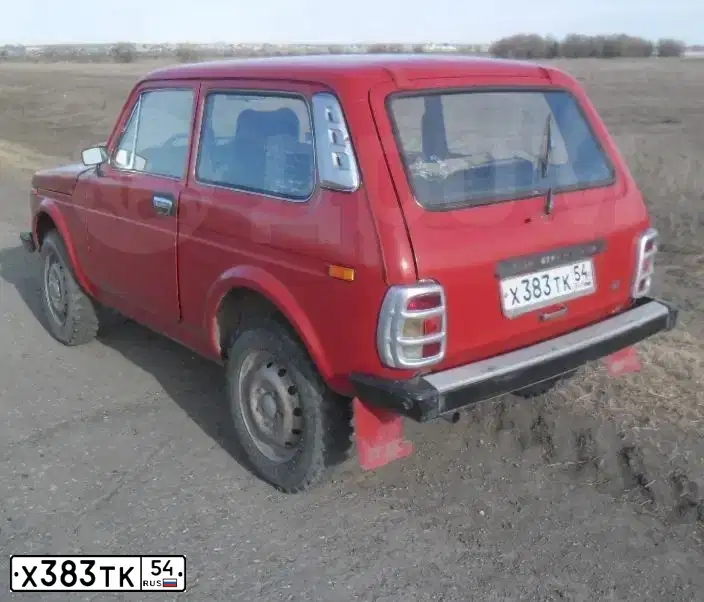 Фото автомобиля LADA 2121 NIVA, 1995 — госномер А880ВА55. Цвет: КРАСНЫЙ