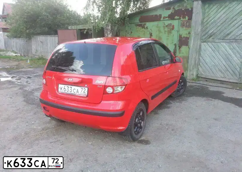 Фото автомобиля HYUNDAI GETZ, 2005 — госномер К633СА72. Цвет: КРАСНЫЙ