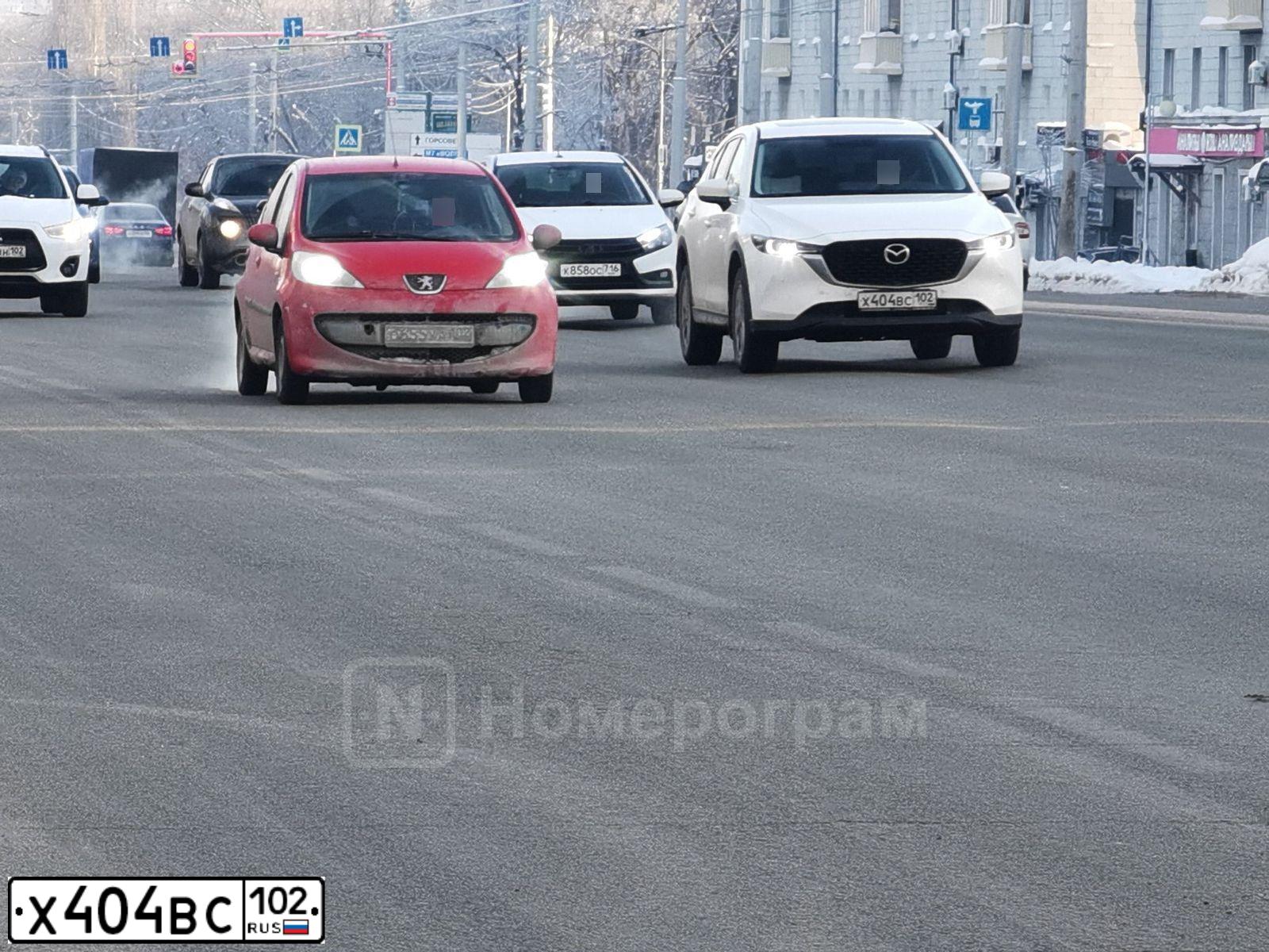 Фото автомобиля MITSUBISHI OUTLANDER, 2018 — госномер О292ОТ702. Цвет: СЕРЕБРИСТЫЙ